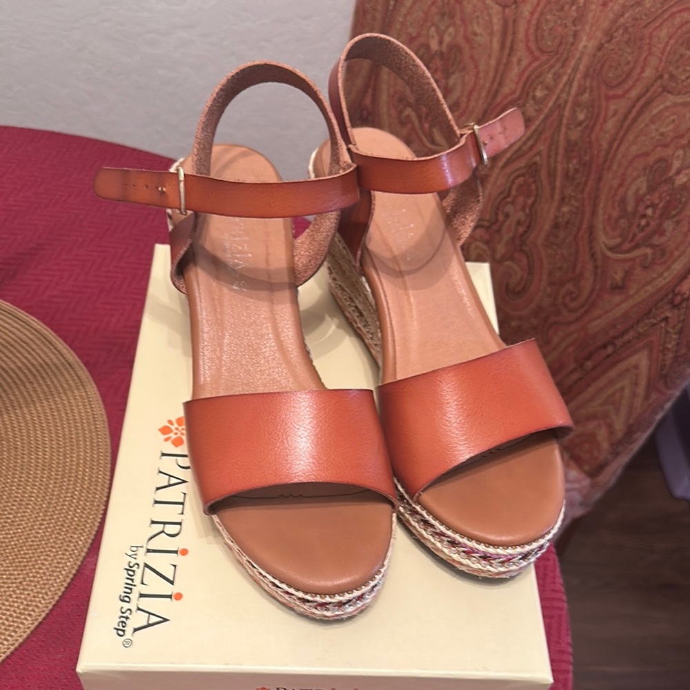Tan Leather Flat Sandals with Ankle Straps